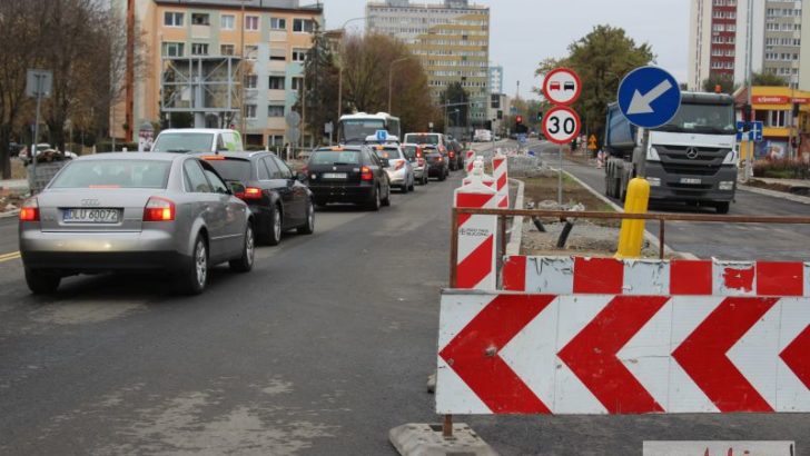 Utrudnienia na alei Kaczyńskiego
