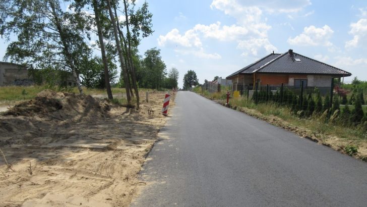 Drugi etap przebudowy dróg wewnętrznych w Chróstniku
