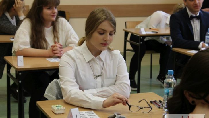 Licea lepsze niż technika. Sprawdzamy, gdzie zdało najwięcej osób
