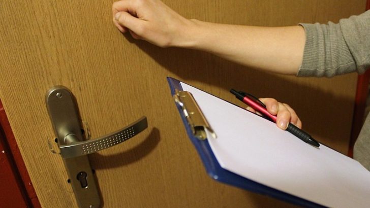 Uwaga, oszuści podają się za wolontariuszy