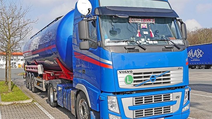 Ponad 650 mandatów dla kierowców ciężarówek