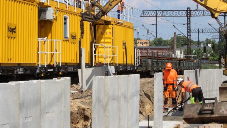 Kolejarze zadowoleni, wszystko idzie zgodnie z planem