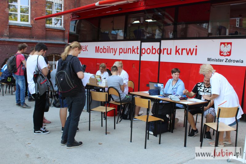 RCKiK w potrzebie. Dawcy mogą zaprosić do siebie krwiobus