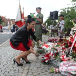 0034rzeź wołyńska wołyń rocznica kwiaty wieńce pomnik