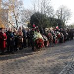11 listopada, święto niepodległości, kwiaty, pomnik, 2021 (11)