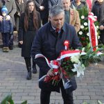 11 listopada, święto niepodległości, kwiaty, pomnik, 2021 (40)