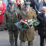 11 listopada, święto niepodległości, kwiaty, pomnik, 2021 (43)