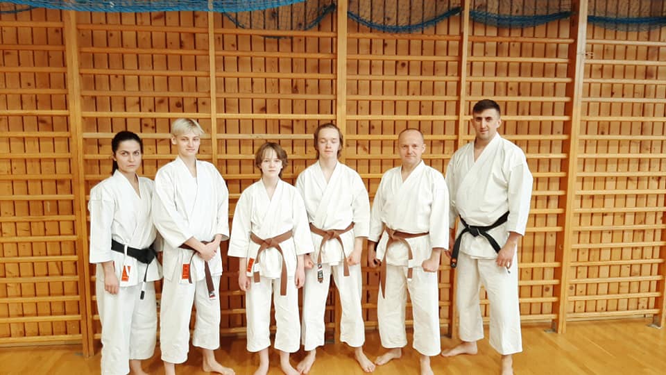 Wojownicy Klubu Karate Tradycyjnego na zimowym Gasshuku