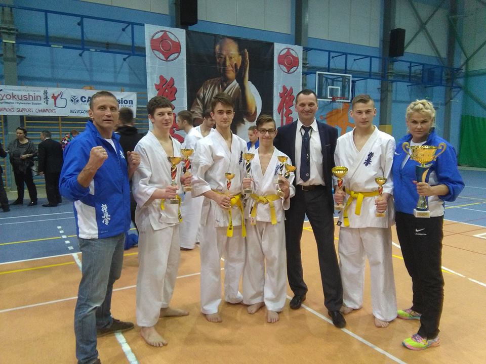 Mistrzowie Karate Olimpijskiego z lubińskiego klubu