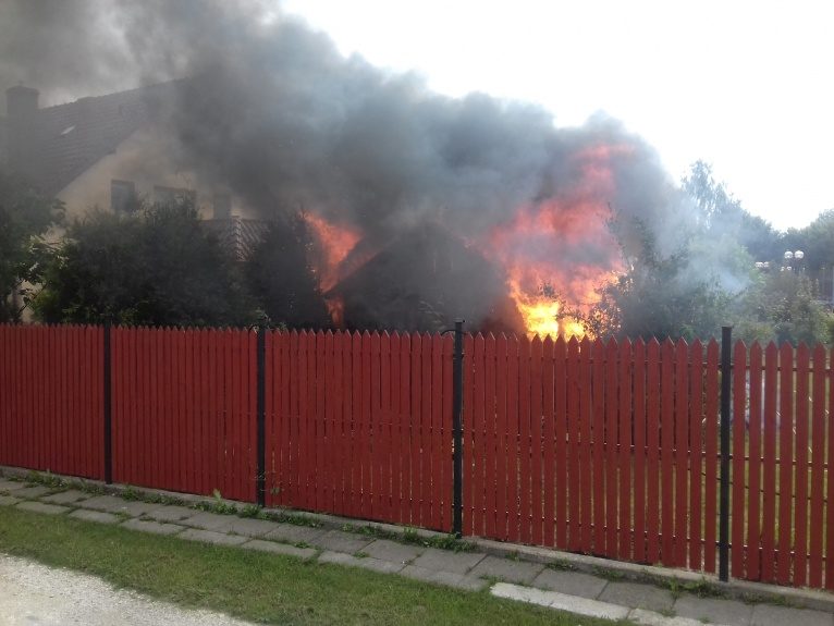 Pożar altanki w Oborze