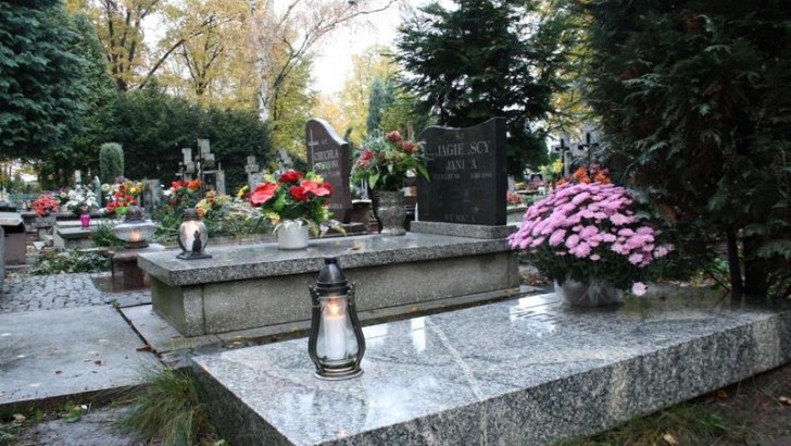 Wydzierżawią grunty przy cmentarzu