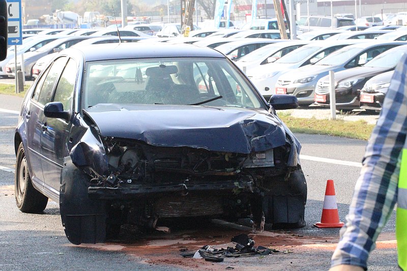 Wypadek przy wjeździe do miasta. Wyglądało groźnie