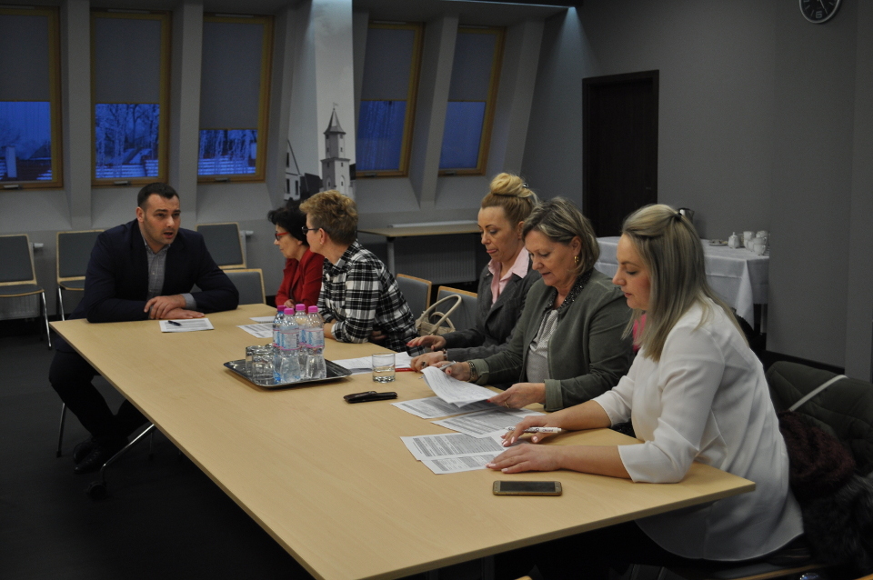 Do Warszawy po 35 milionów