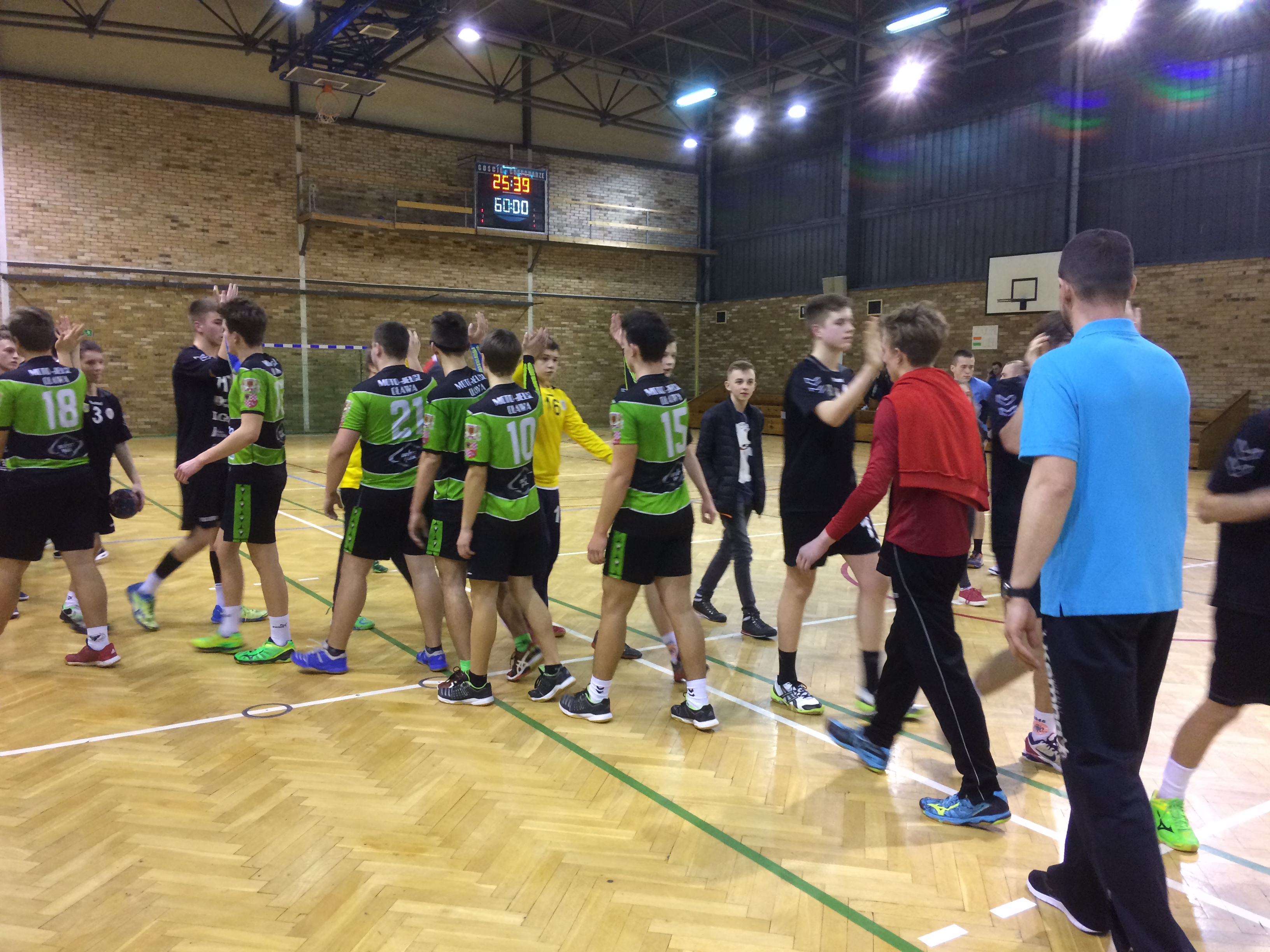 Pewna wygrana juniorów młodszych