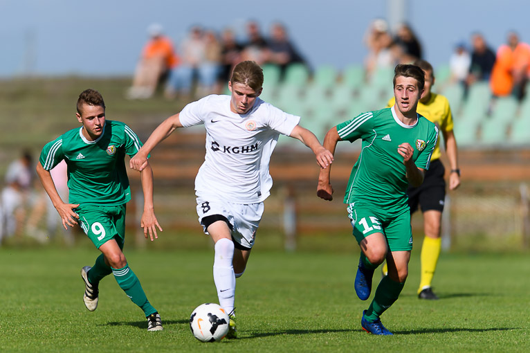 Do Głogowa po awans do CLJ U-17!
