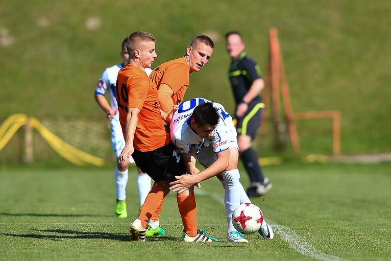 Czwarta porażka rezerw (FOTO)