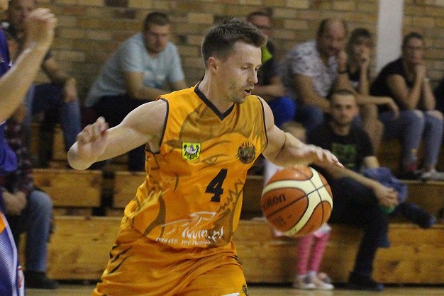 Sparing miedziowych szczypiornistek