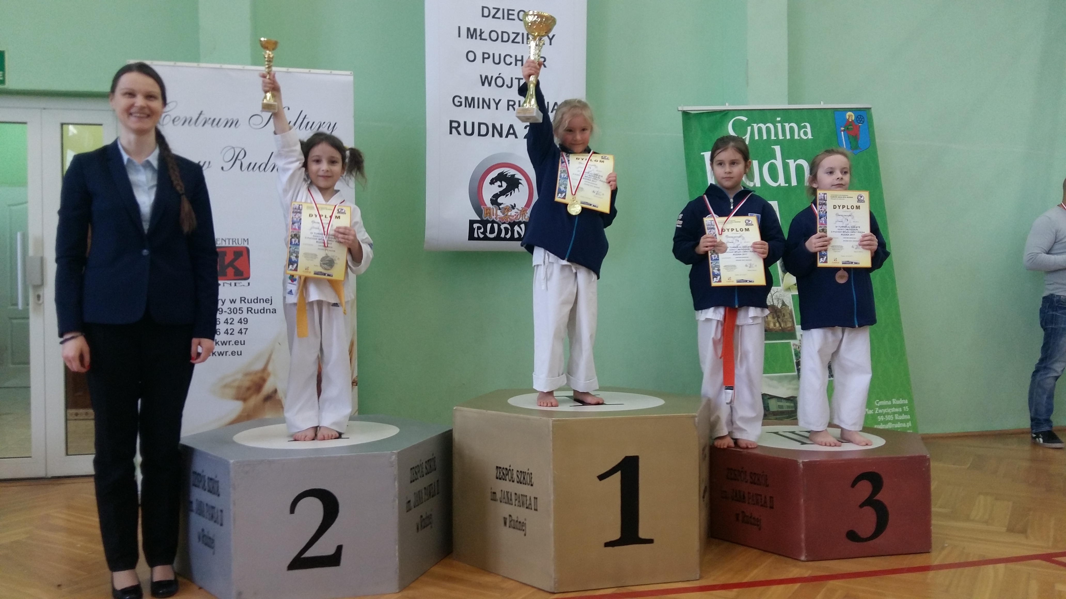 Lubińskie wojowniczki goju ryu z medalami