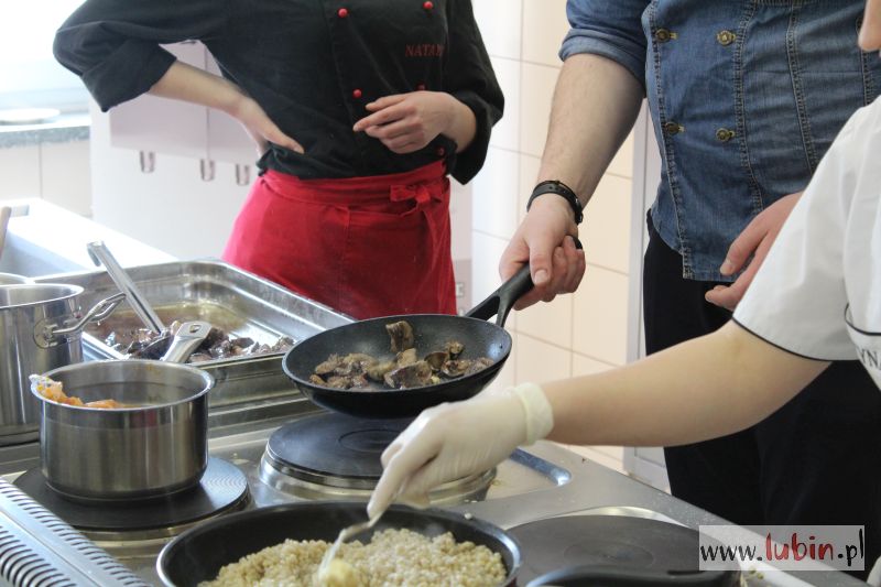 Start programu „Posiłek w szkole i w domu”