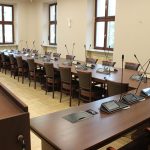 sala obrad rady miejskiej