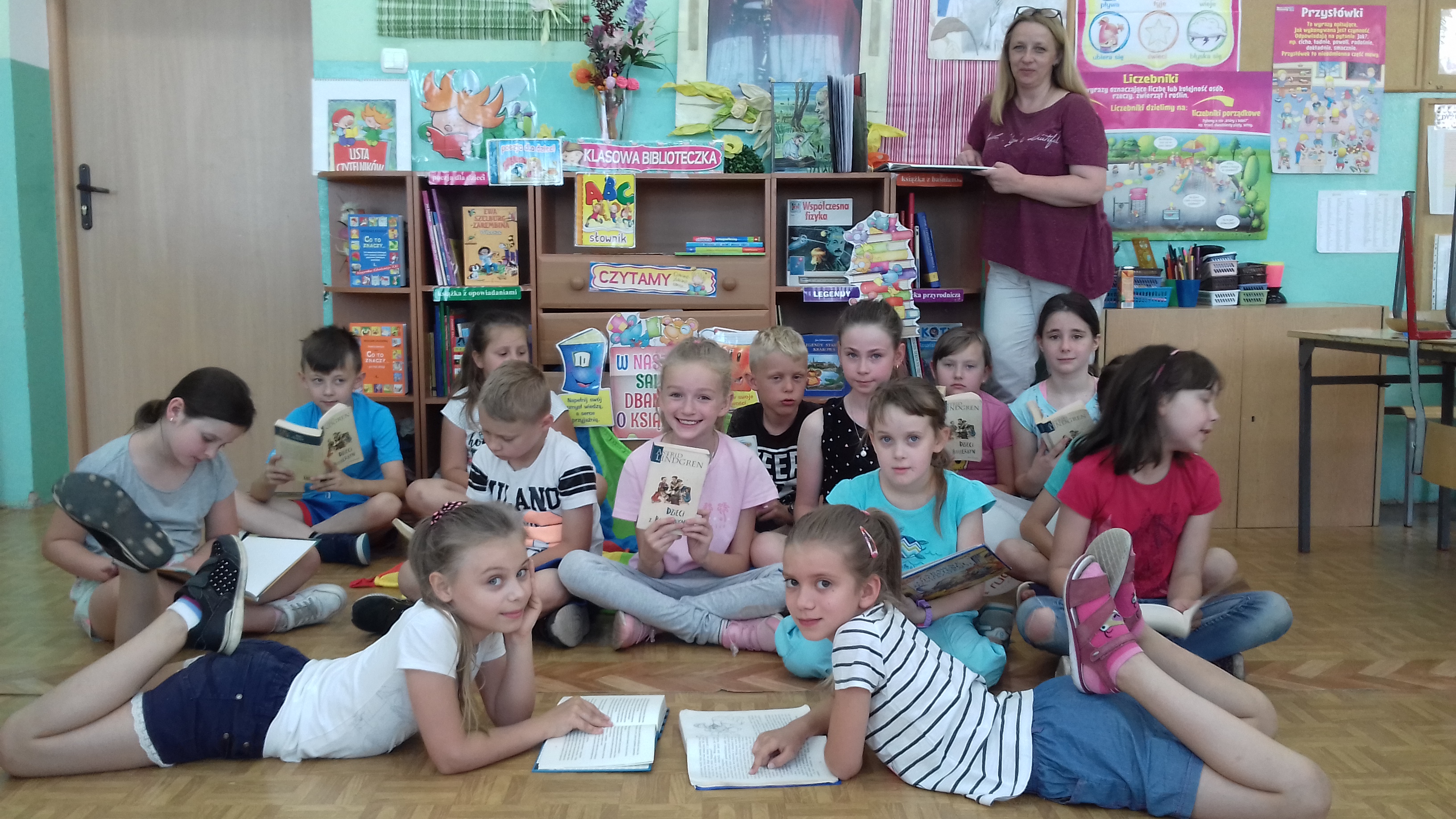 Bili rekord w jednoczesnym czytaniu książek