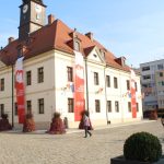 pakunek przy ratuszu (1)