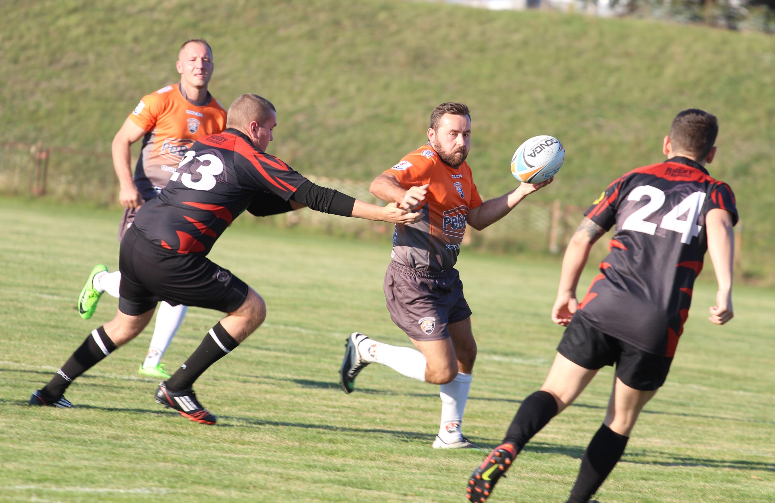 Pojedynek lidera z wiceliderm