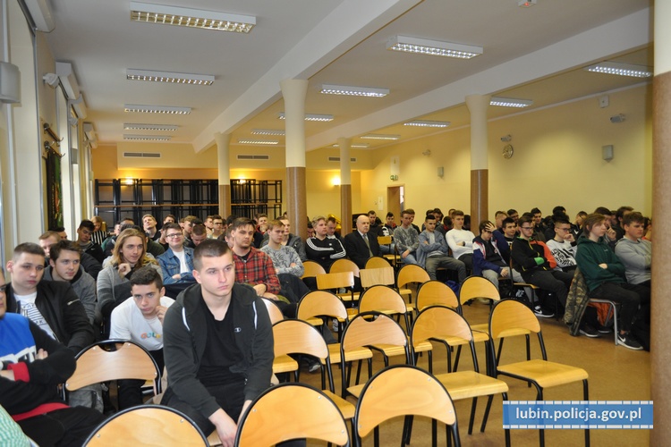 Opowiadała młodzieży o wypadkach drogowych