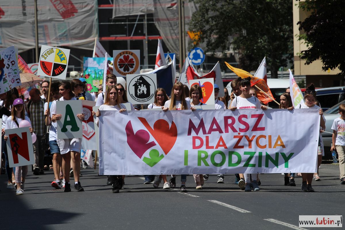 Przeszli przez miasto dla życia i rodziny