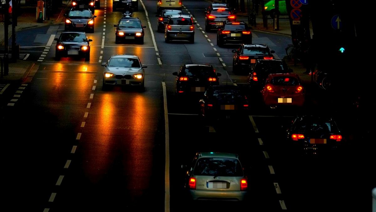 Zmniejszony ruch na drogach i mniej wypadków