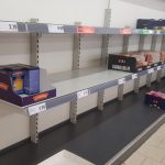 sklep, puste półki (2)