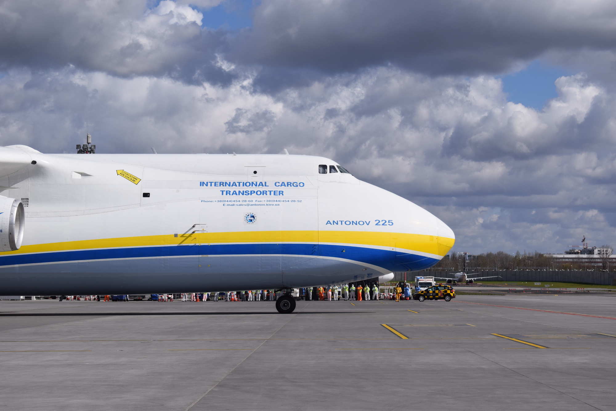 Coraz goręcej wokół transportu maseczek z Chin