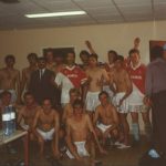 Mariusz Olbiński z drużyną Miedzi Legnica po meczu z AS Monaco