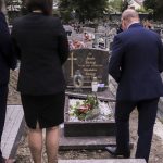 składanie kwiatów na cmentarzu, 31.08.2020 r (6)