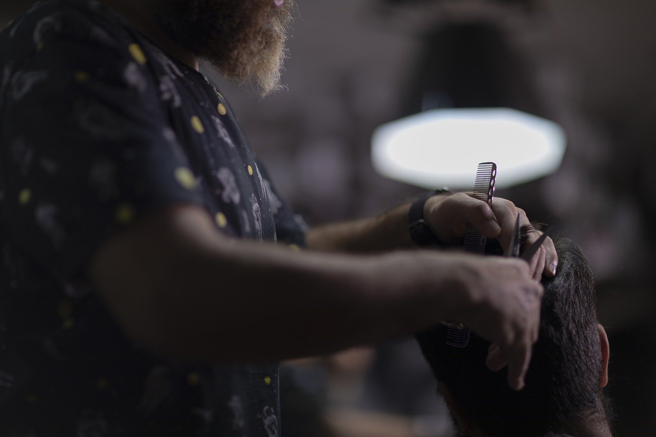 Szukają barbera, fryzjera, spawacza, murarza i nie tylko