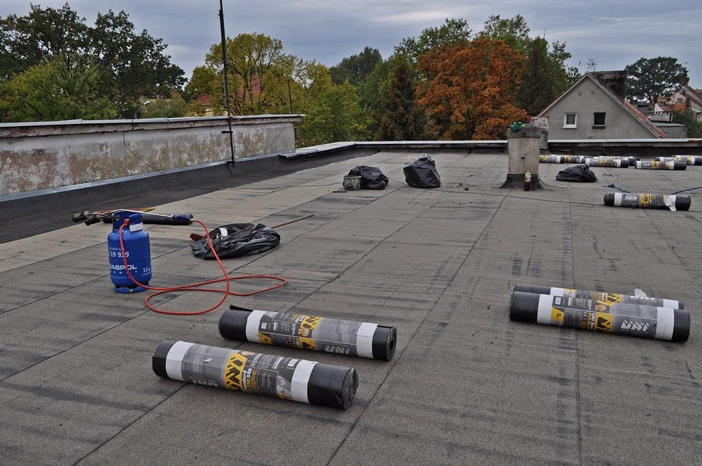 Trwa remont dachu remizy