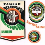 Proporczyk, zaproszenie i plakietka autorstwa Wojciecha Olszewskiego