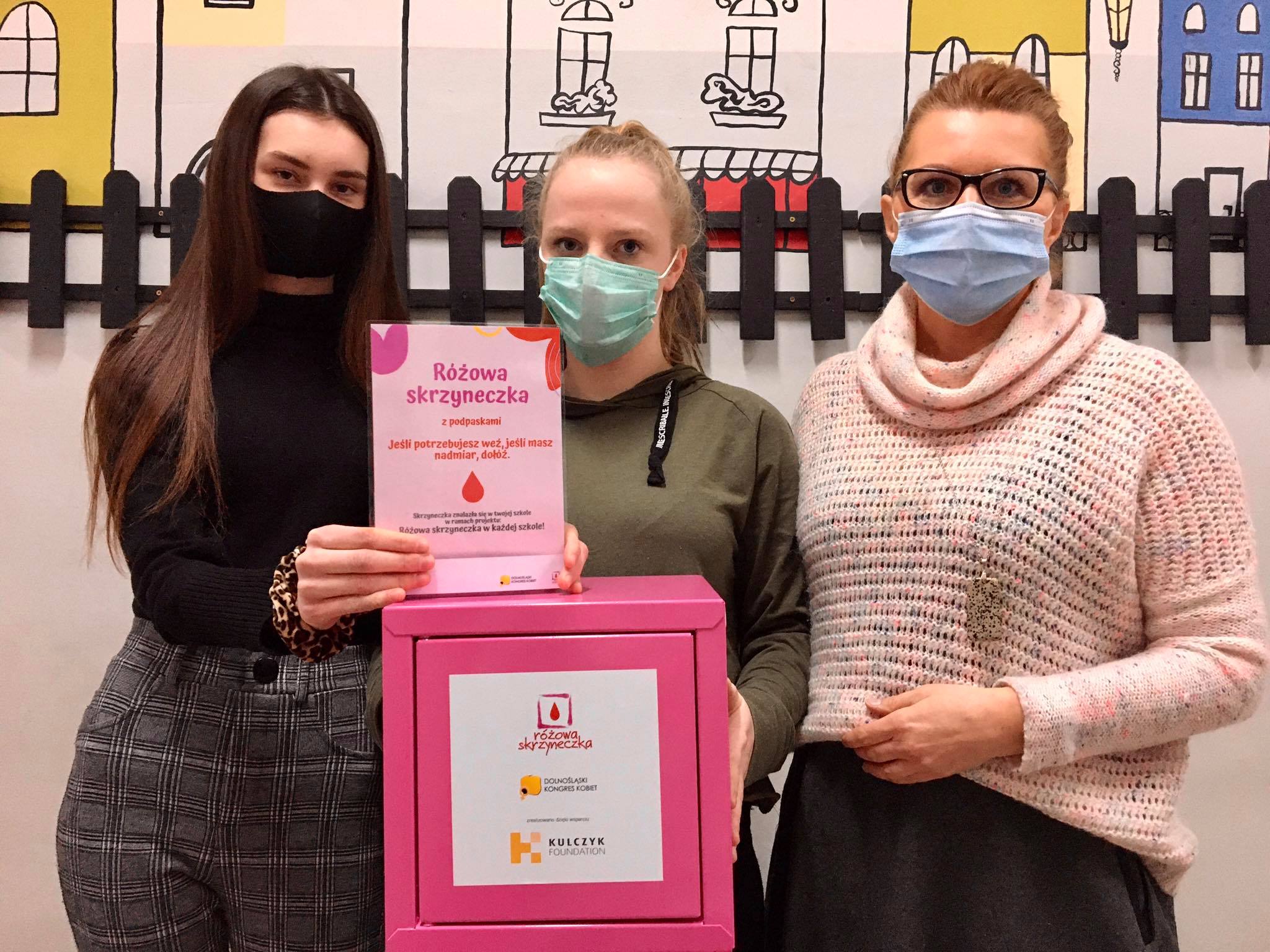 Różowa skrzyneczka