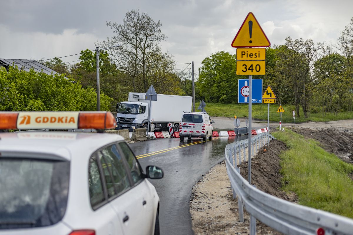 Tymczasowy most w Ściawie, otwarcie, 20.05 (6)
