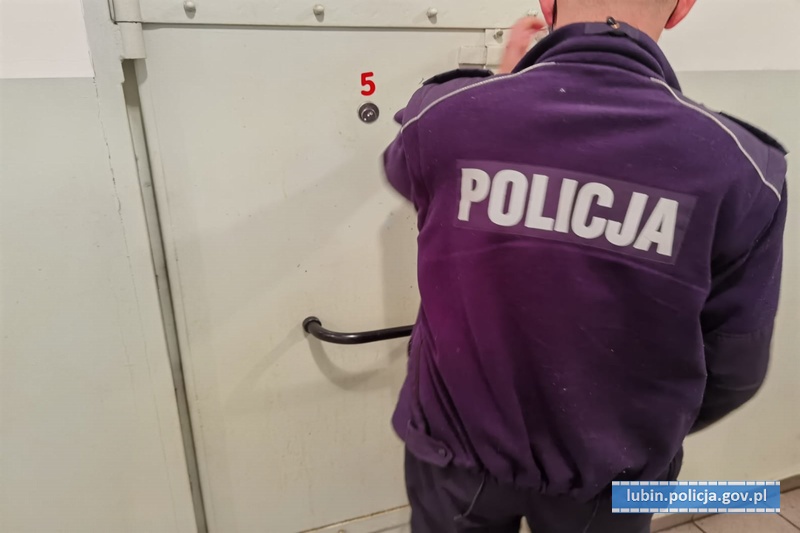 Kierowca pod wpływem narkotyków, pasażer z marihuaną w kieszeni