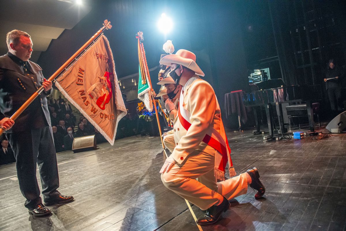 akt_nadania_sztandarow