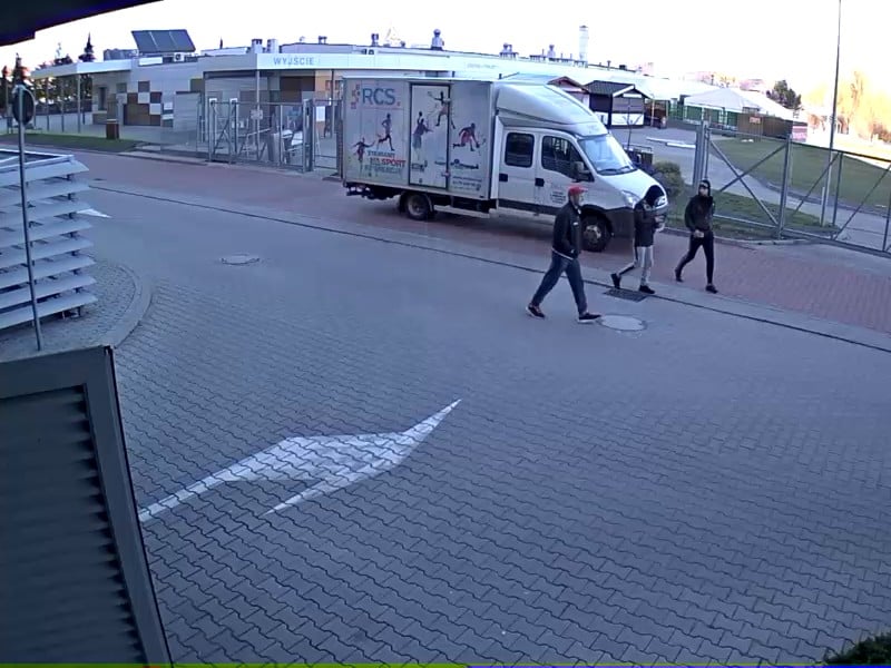 Ukradli rower, nagrały ich kamery