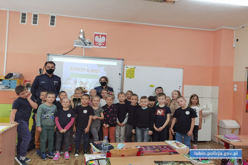 Uczą właściwych zachowań na drodze