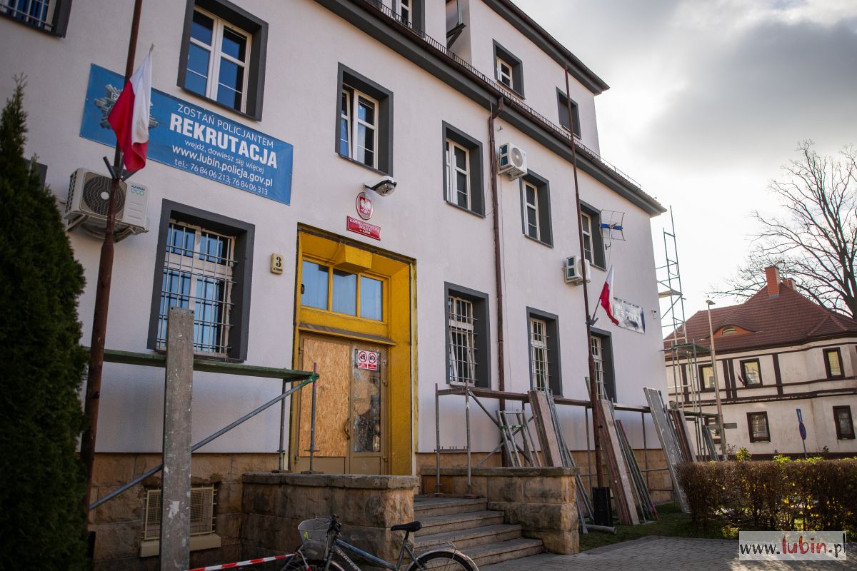 Komenda w remoncie, policjanci zmieniają miejsca