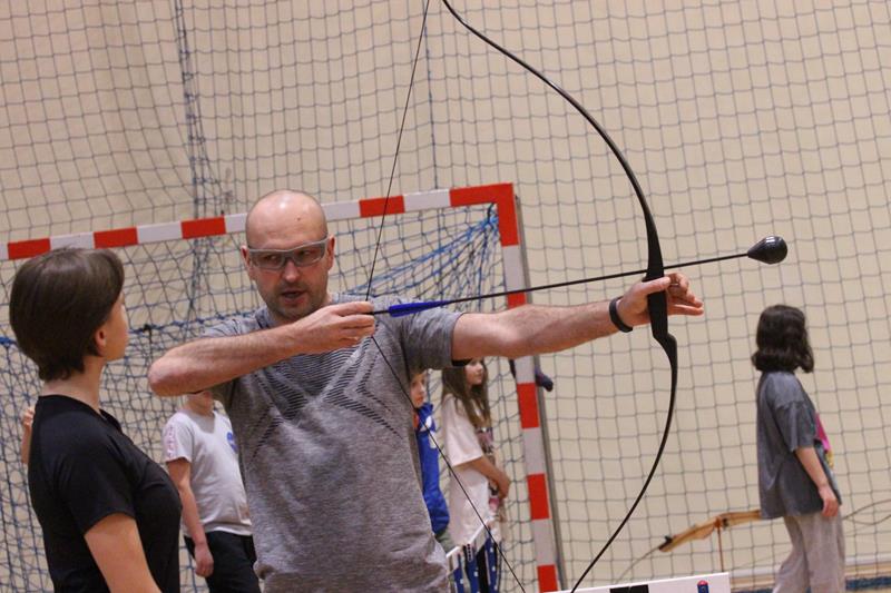 Zabawy na lodowisku i wspinaczka na koniec Sportowej Gwiazdki