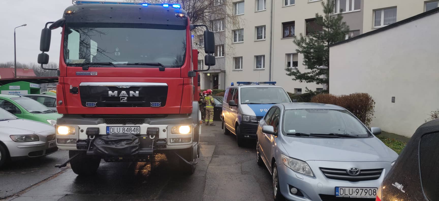 Dym na klatce zaniepokoił sąsiadów