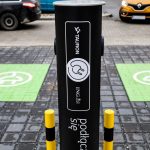 Ładowarka e-samochody samochody elektryczne stacja ładowania (1)