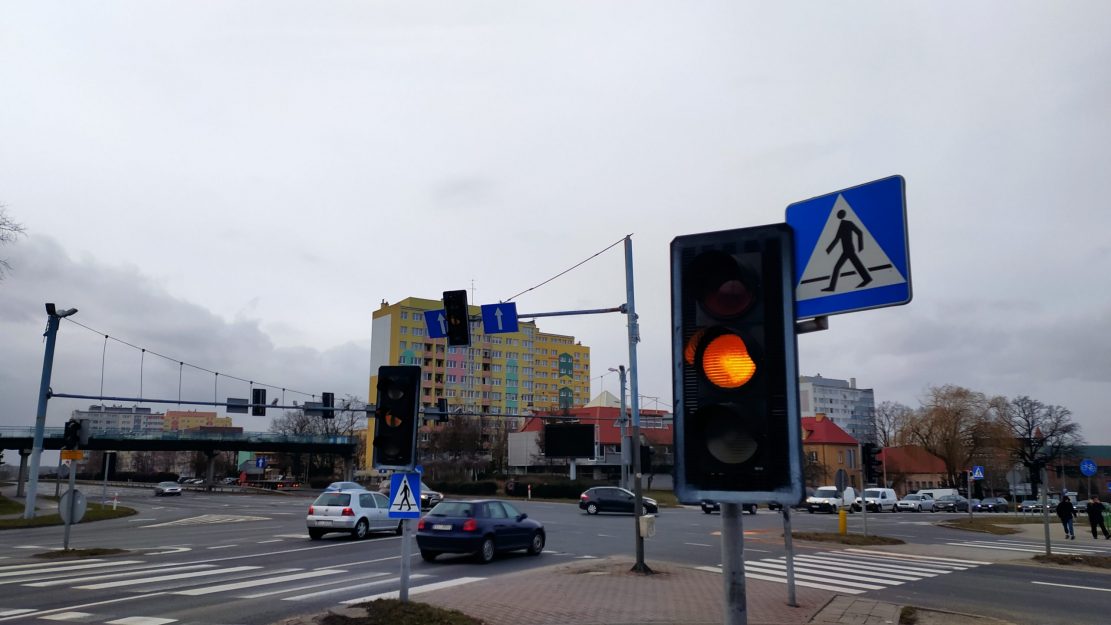 Żywioł znów szaleje. Nie działają światła na skrzyżowaniu