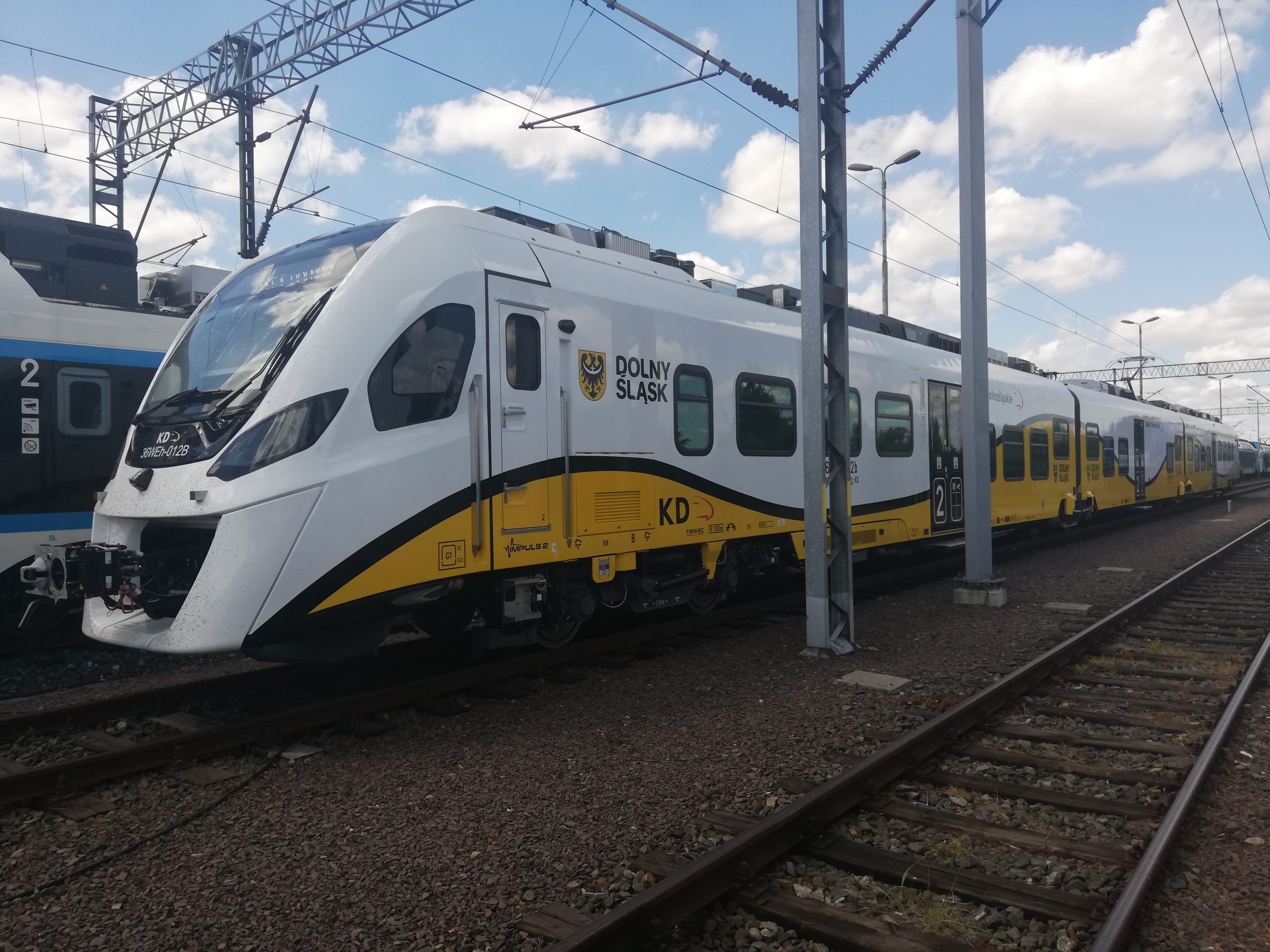 Nowoczesną hybrydą z Wrocławia do Sobótki i Świdnicy