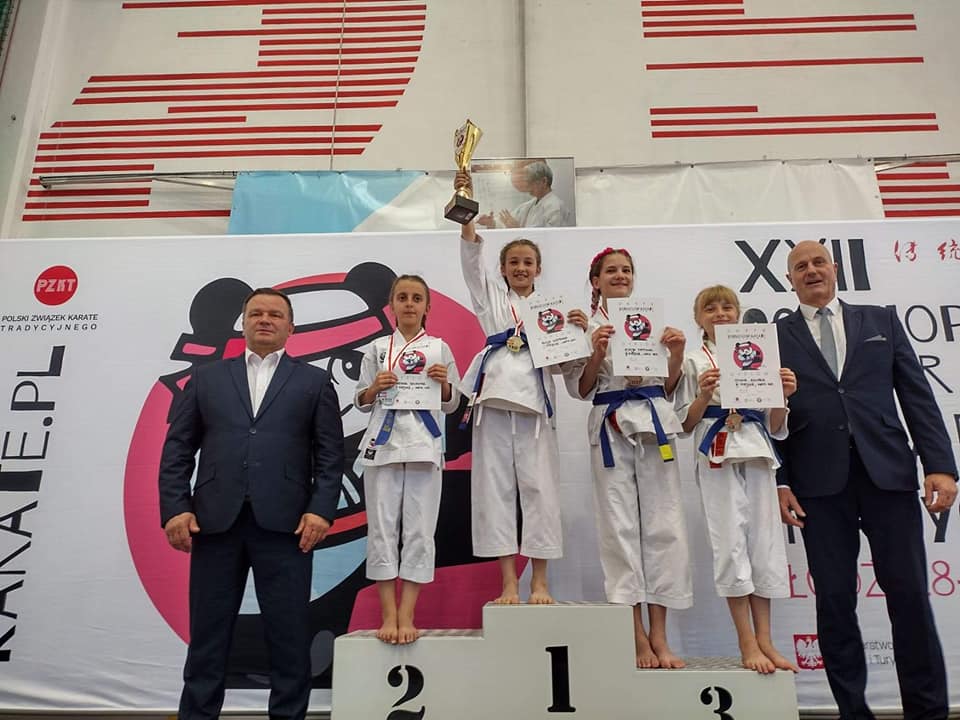 Medalowy start młodych karateków Polkowice-Lubin